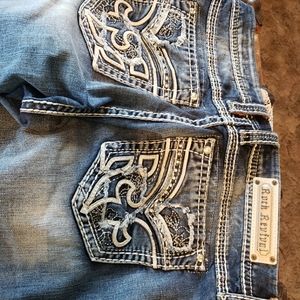Rock Revival crops - 34 waist